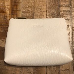 SALE‼️‼️Gorgeous white Furla coin purse